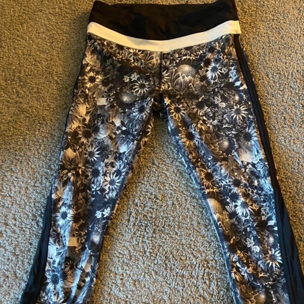 Sunflower lululemon leggings